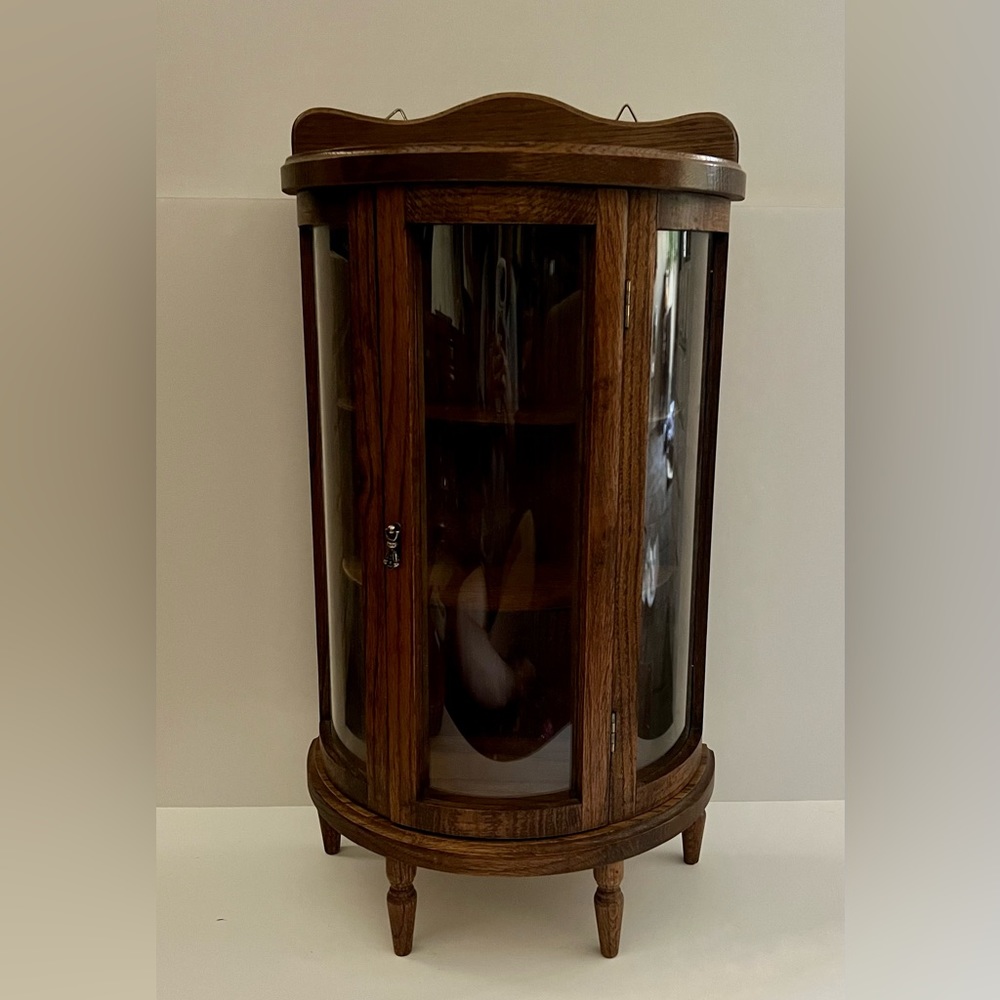 China Cabinet Vintage